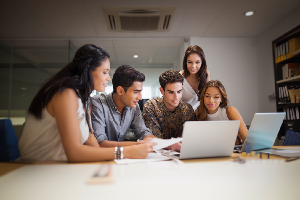 Del aula al empleo: por qué la práctica es clave para enfrentar el mundo laboral